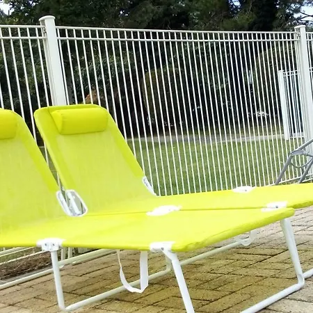 New Charmant T2 Duplex Avec Piscine アパート